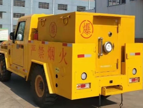 积石山凯龙爆破器材运输车：保障爆破任务的安全运行